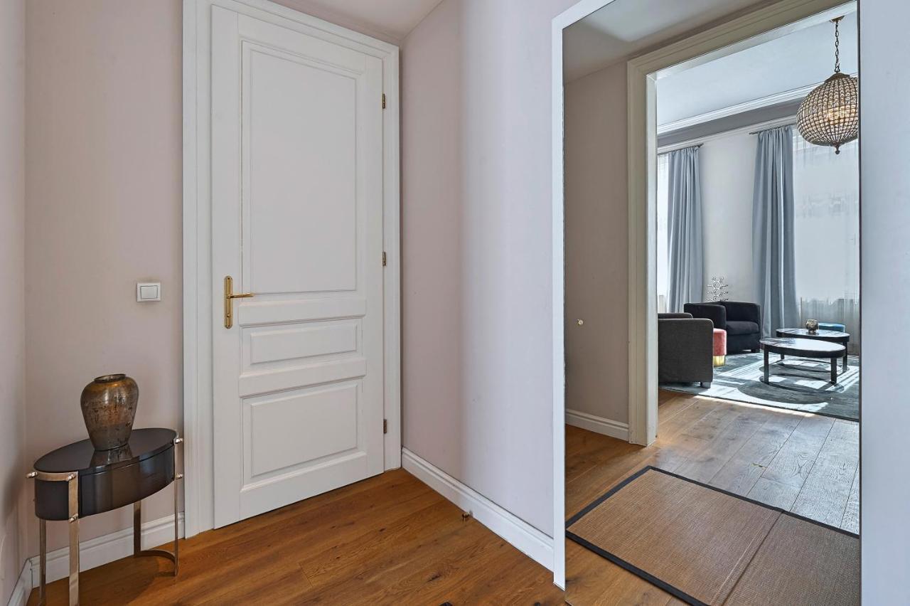 6 - 1070 * Wien